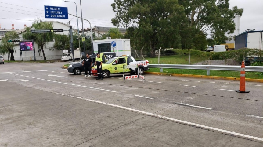Refuerzan controles en las bajadas de Quilmes y Bernal de la autopista