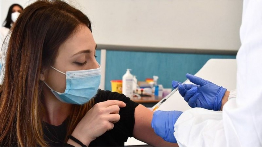 Varios pases europeos reanudan la vacunacin con AstraZeneca