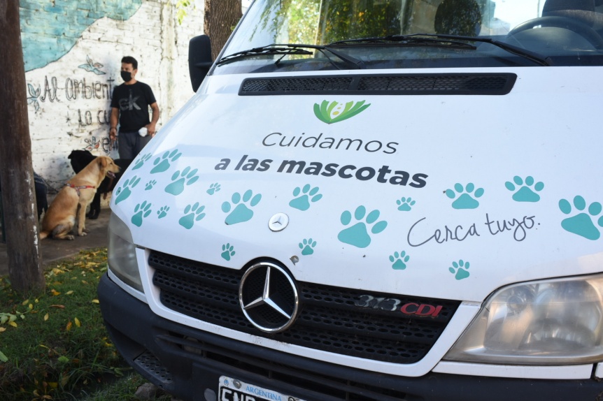 El mvil de castracin gratuita de mascotas contina visitando distintos barrios
