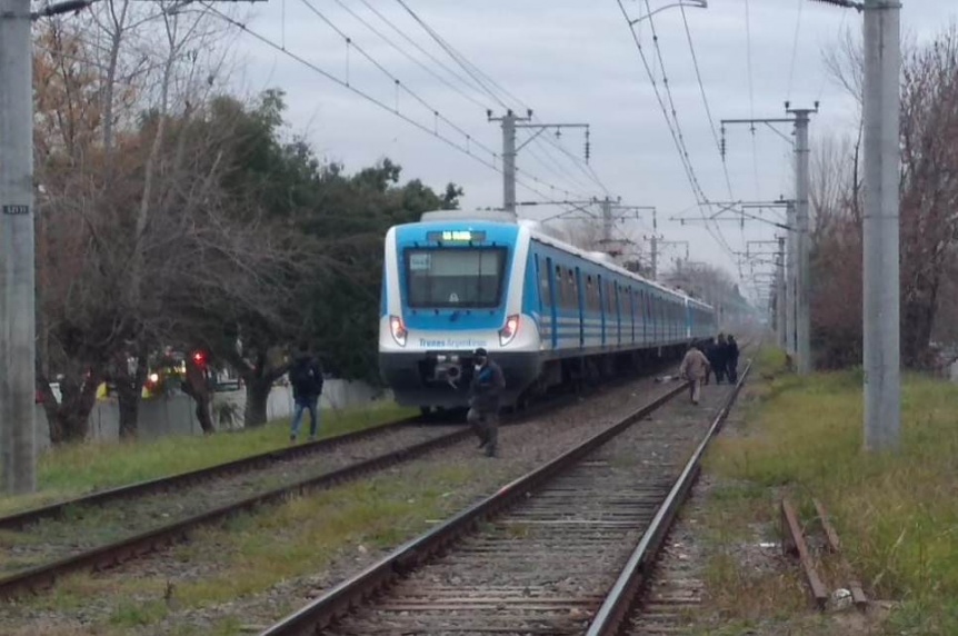El tren arroll a un adolescente en calle 1 de Berazategui