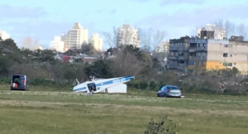 Una avioneta volc a causa del viento en Ezpeleta