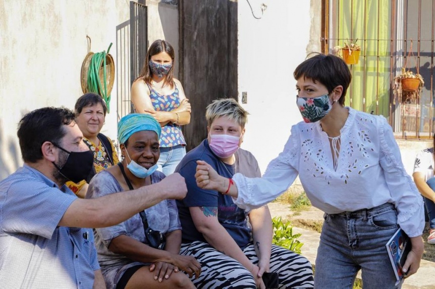 Mayra Mendoza dialog con vecinos: Trabajamos por el Quilmes que nos merecemos