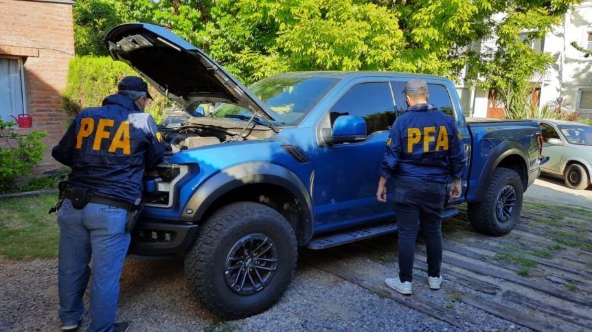 Policía Federal desbarató organización de venta de vehículos gemelos y falsificación de documentación