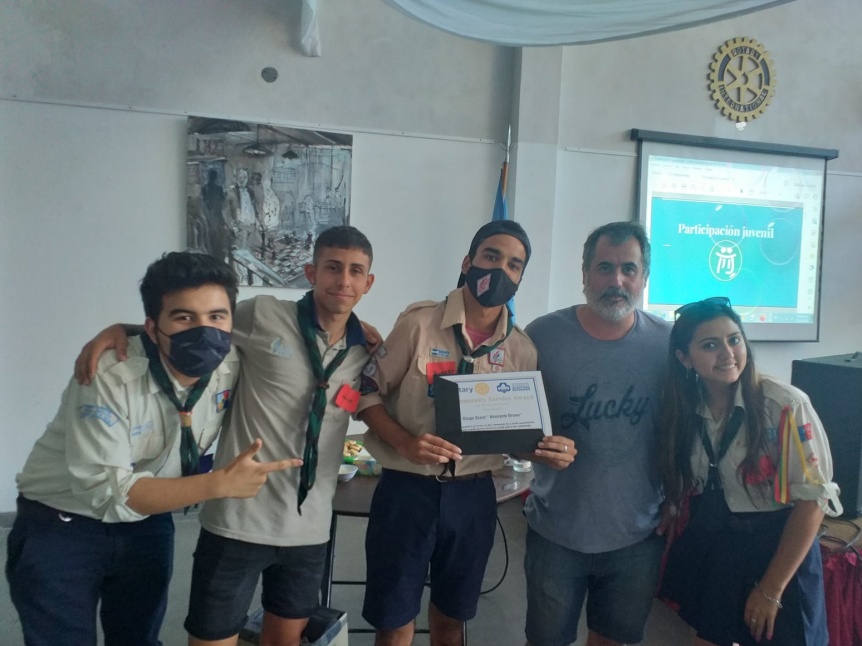 Rotarios de Ezpeleta reconocieron a grupos scouts