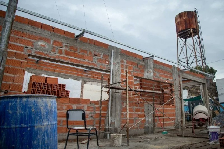 Construyen una sala maternal en la Escuela Secundaria Nº 16 de Quilmes Oeste