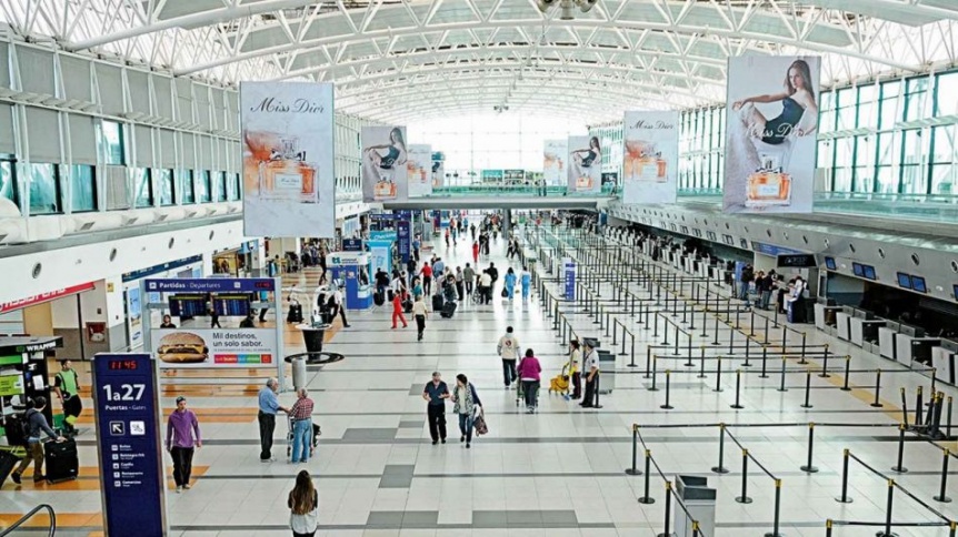 Realizaron una falsa amenaza de bomba al Aeropuerto de Ezeiza para demorar un vuelo