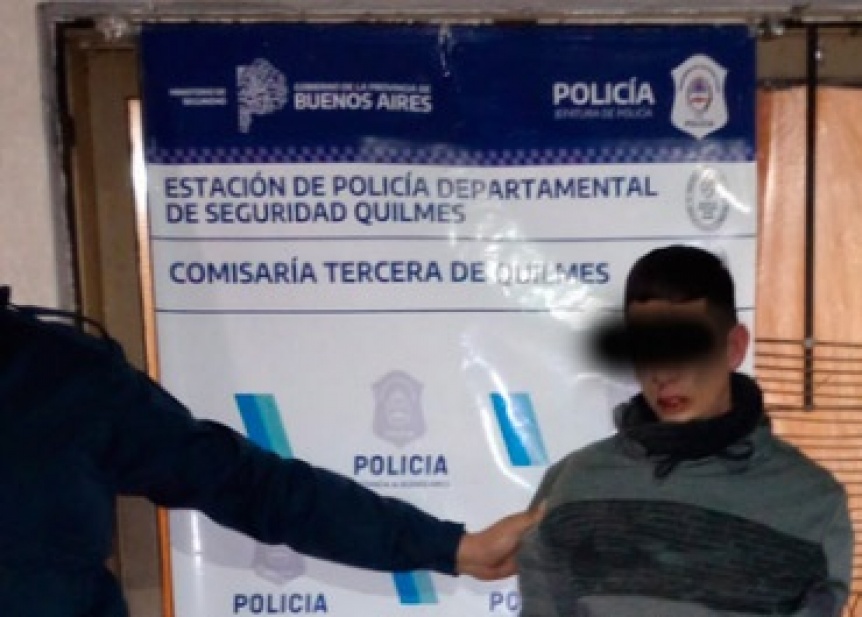Delincuente rob una mochila a joven en Quilmes Oeste amenazndola con un cuchillo