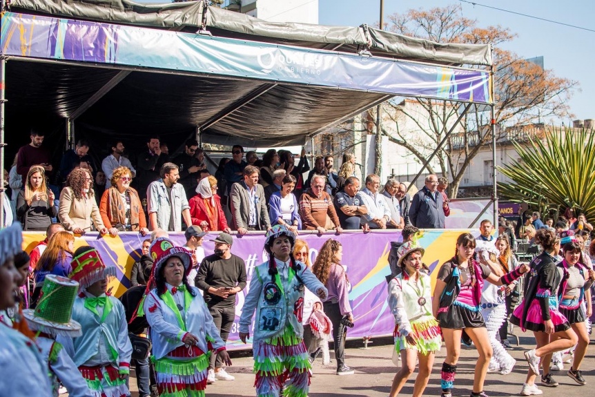Festivo desfile en Quilmes por el 356� aniversario de su fundaci�n