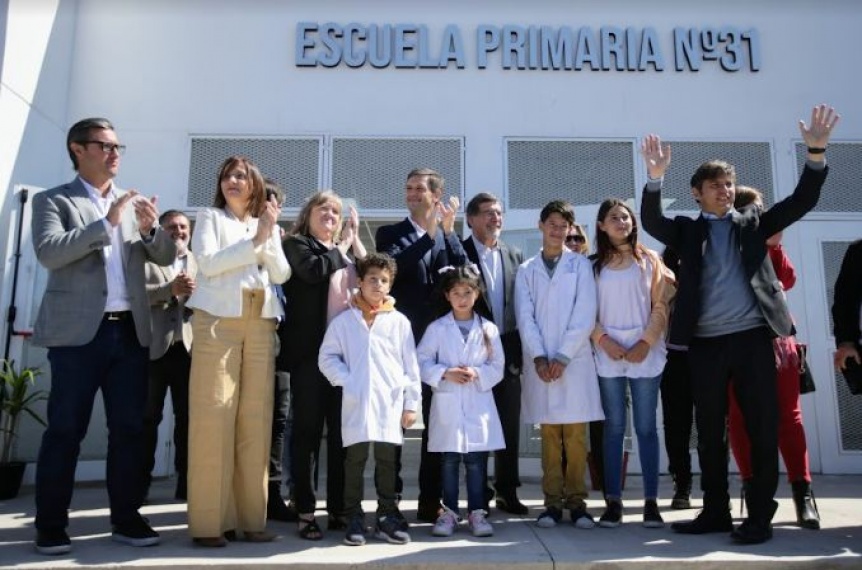 Axel Kicillof inaugur� tres nuevos edificios escolares en San Vicente