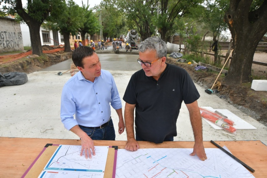 Andr�s Watson anunci� la pavimentaci�n de nuevas calles en Las Margaritas y Villa M�nica Nueva