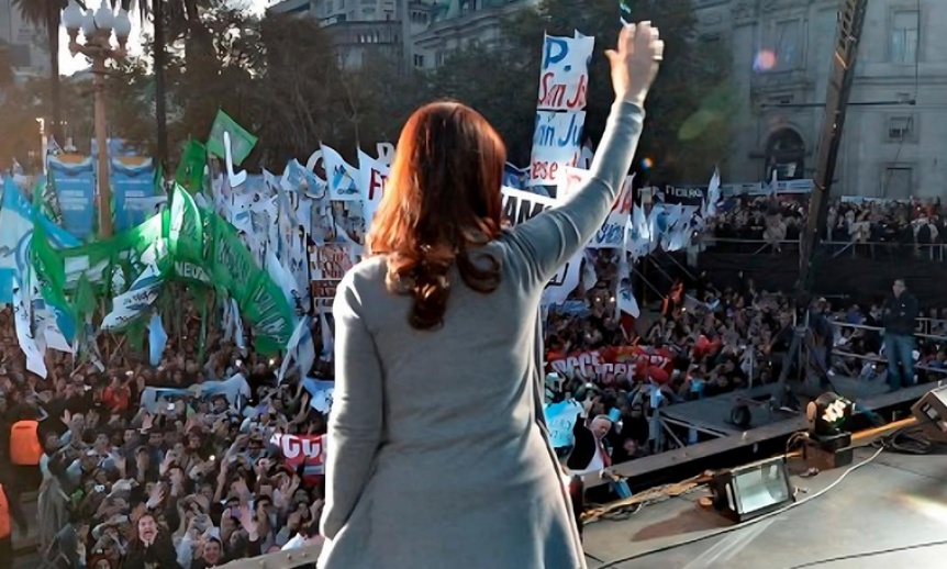 CFK reaparece en Plaza de Mayo en el acto homenaje a N�stor Kirchner