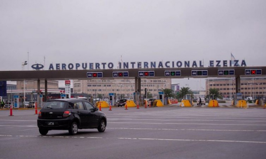 La Justicia detuvo a una azafata de Aerolneas Argentinas tras la amenaza de bomba en un vuelo