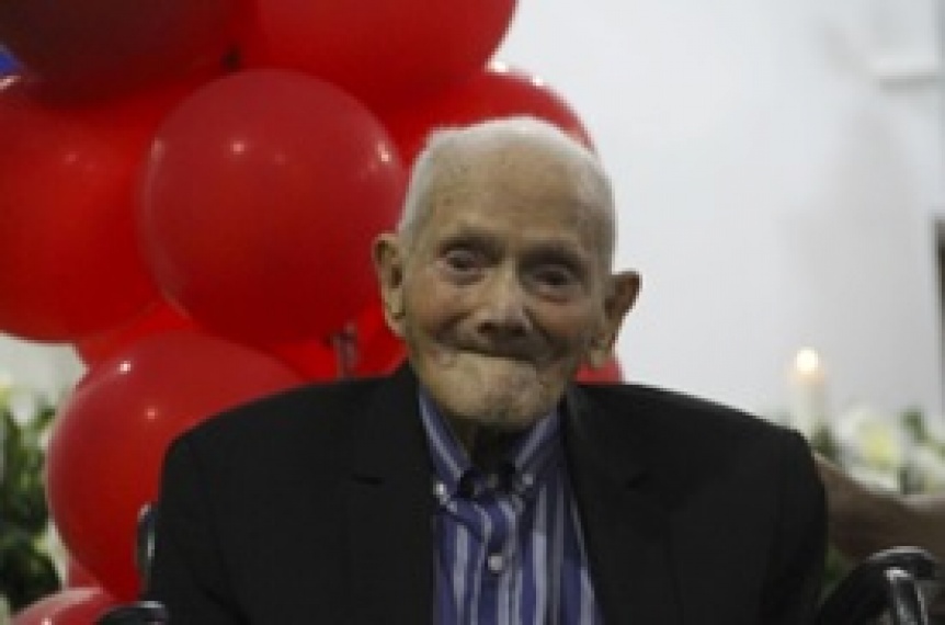 El hombre vivo más longevo en el mundo acaba de cumplir 114 años
