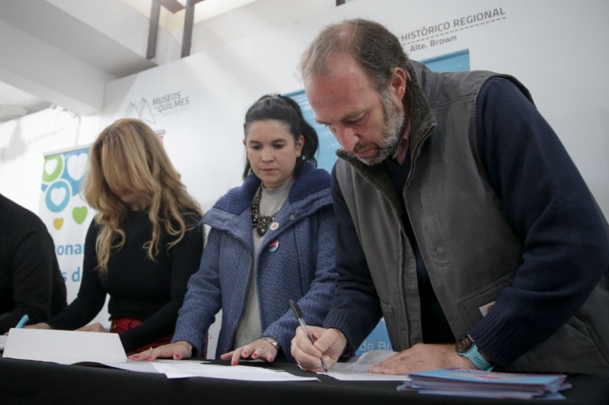 Junto con el CUCAIBA y el Instituto de Hemoterapia, Quilmes firmó el convenio “Municipio Donante”