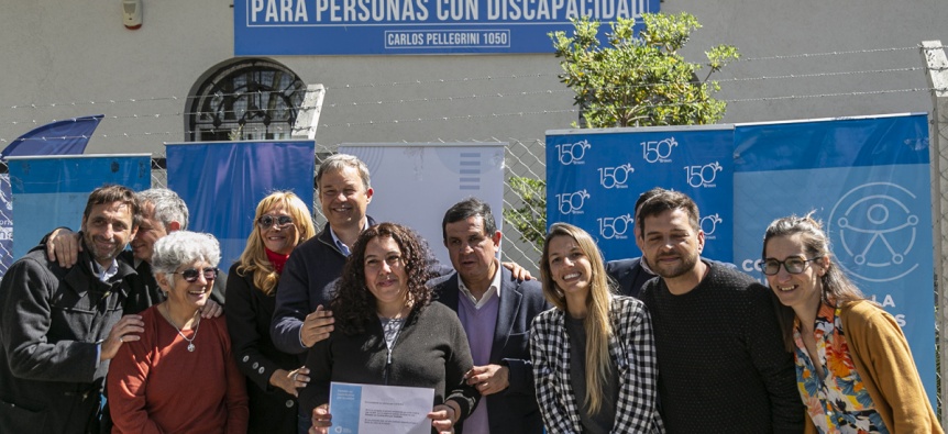Junto a la Naci�n, Cascallares y Fabiani entregaron pensiones vecinos con discapacidad