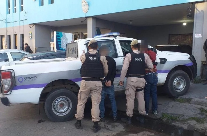 Detuvieron a dos sujetos por el robo a mano armada de una camioneta en Solano
