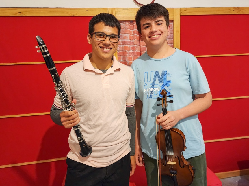 Música hecha en Berazategui: Uriel y Uziel Casas, una historia para escuchar