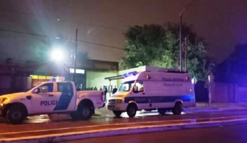 Olavarra: Muri un joven tras ser aplastado por la camioneta que reparaba