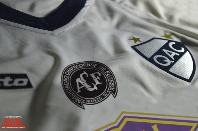 Quilmes vestir en su camiseta el logo del Chapecoense