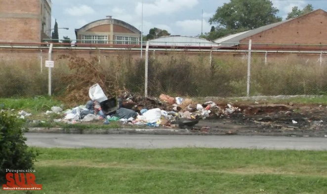 Siguen escrachando a vecinos que arrojan basura en Berazategui