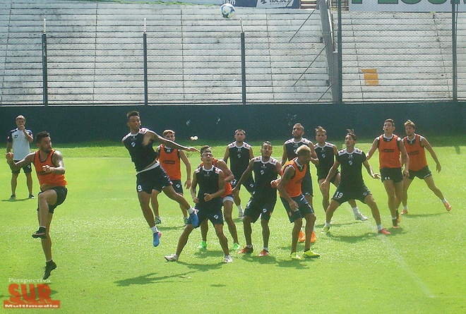Quilmes se enfrenta a Independiente en otro encuentro preparatorio