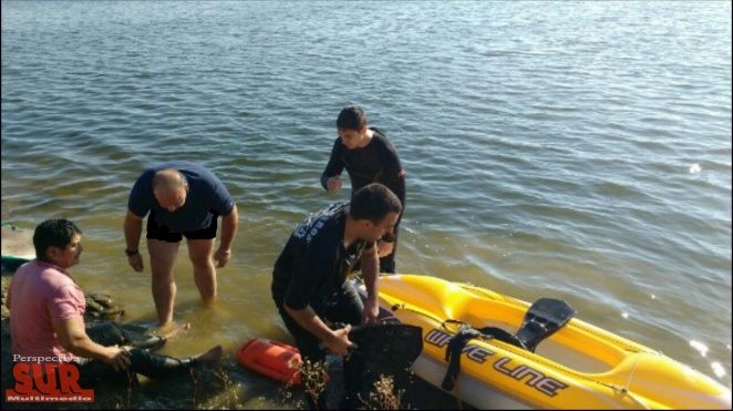 Bomberos rescataron a un improvisado pescador de una tosquera de Ezpeleta