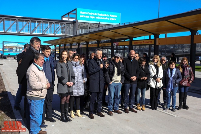 Macri y Vidal inauguraron un centro de trasbordo de transporte pblico en La Matanza