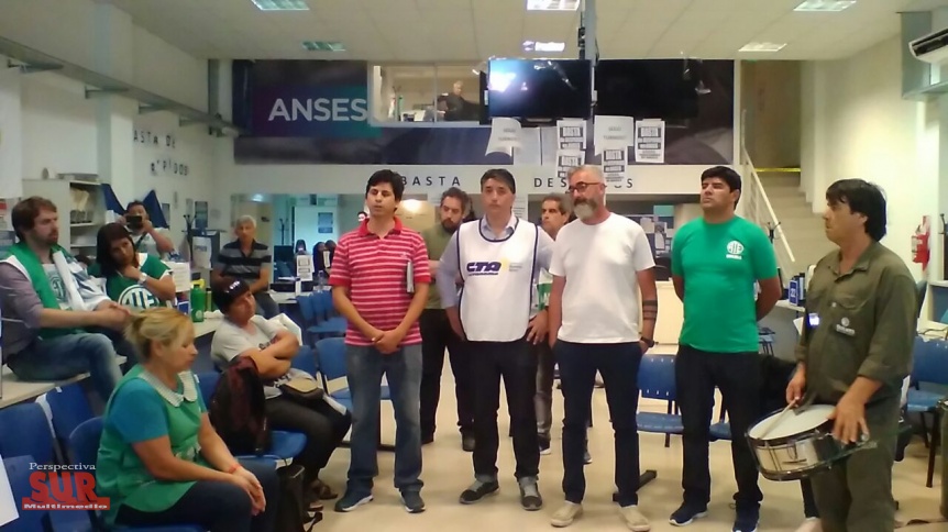 ANSES Solano: Siguen en estado de alerta por dos despidos y organizan jornada solidaria