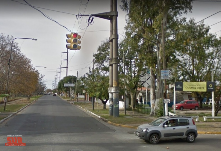 Vecino reclama por un semforo que no funciona en Quilmes Oeste