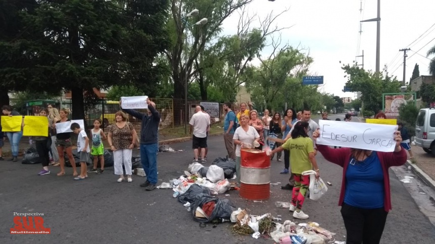 Vecinos cortan Avellaneda y Dardo Rocha por cortes de luz