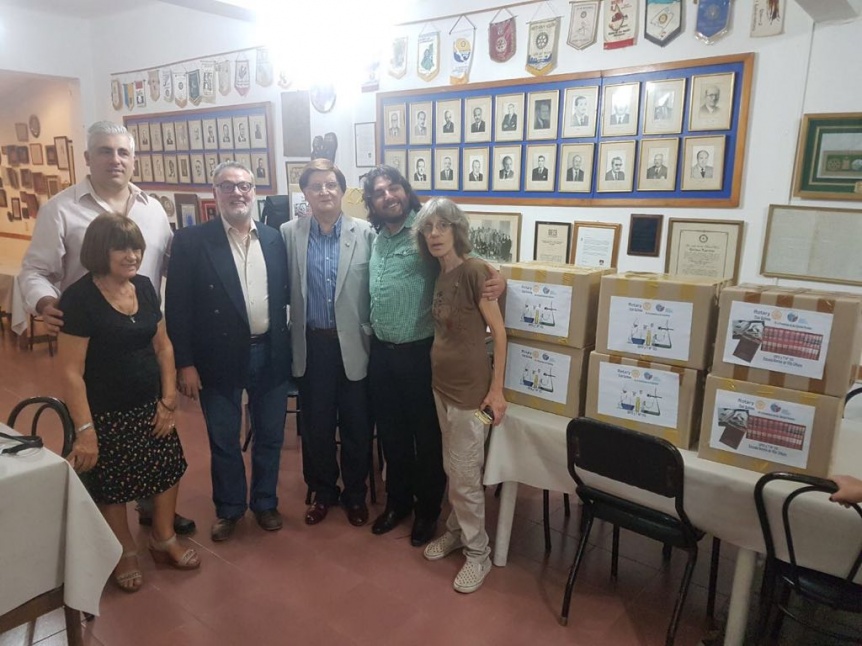 Rotary Club Quilmes entreg material a profesorados del distrito