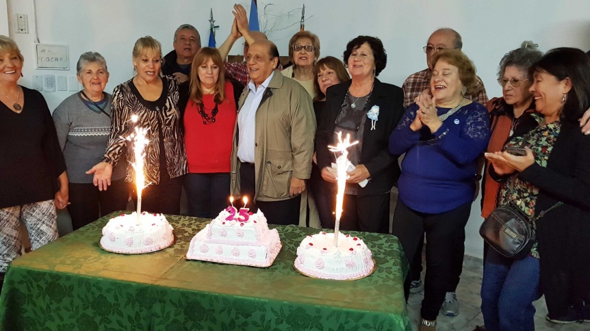 Dos centros de jubilados de Berazategui festejaron sus aniversarios