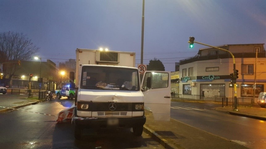 Adolescente muri atropellado por un camin en el centro de Berazategui