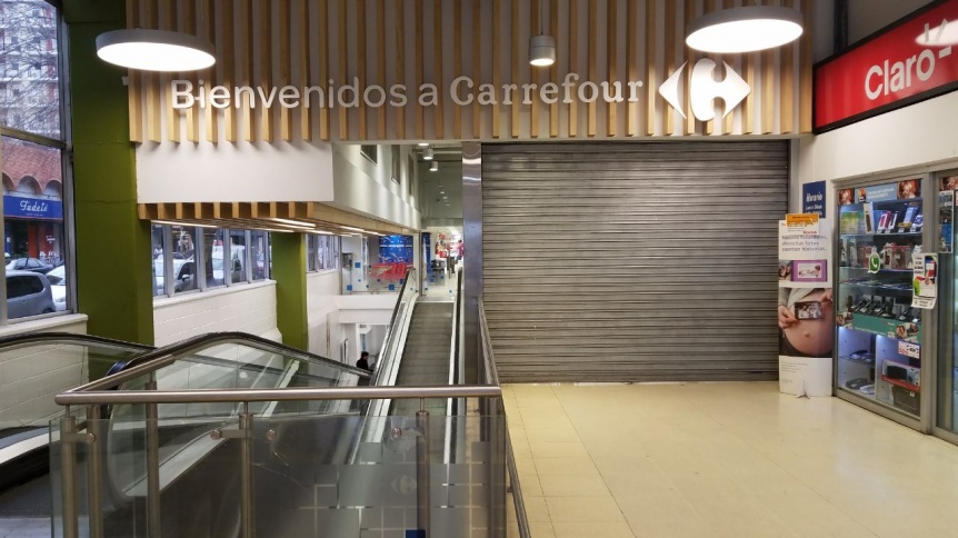 Finalmente cerr el Carrefour de Lavalle y Humberto Primo