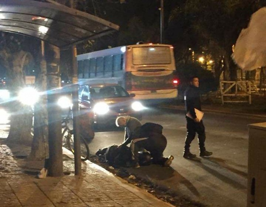 Vehculo embisti a una ciclista en San Martn y Don Bosco, y huy