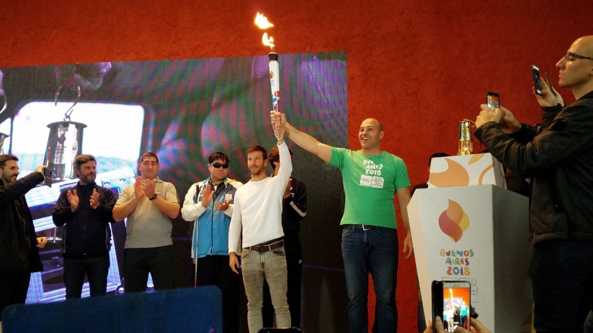 La antorcha de los Juegos Ol�mpicos de la Juventud pas� por Quilmes