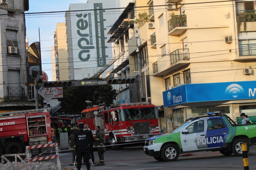 Indito operativo de seguridad en Quilmes centro por el incendio de Movistar