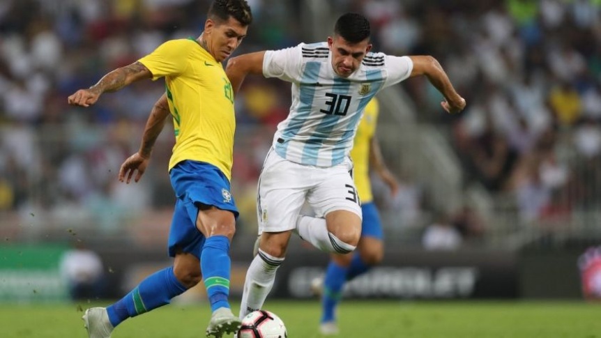 Argentina cay ante Brasil en el segundo minuto del descuento