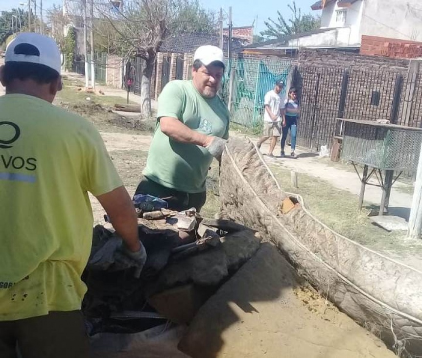 Vecinos realizaron jornada de descacharrizacin en Eucaliptus Solano