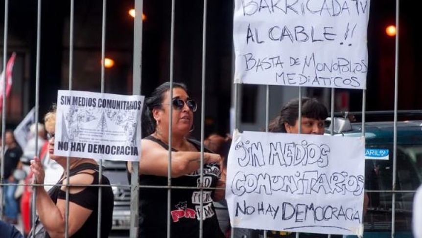 Juan Grabois lider una protesta violenta en Canal 13