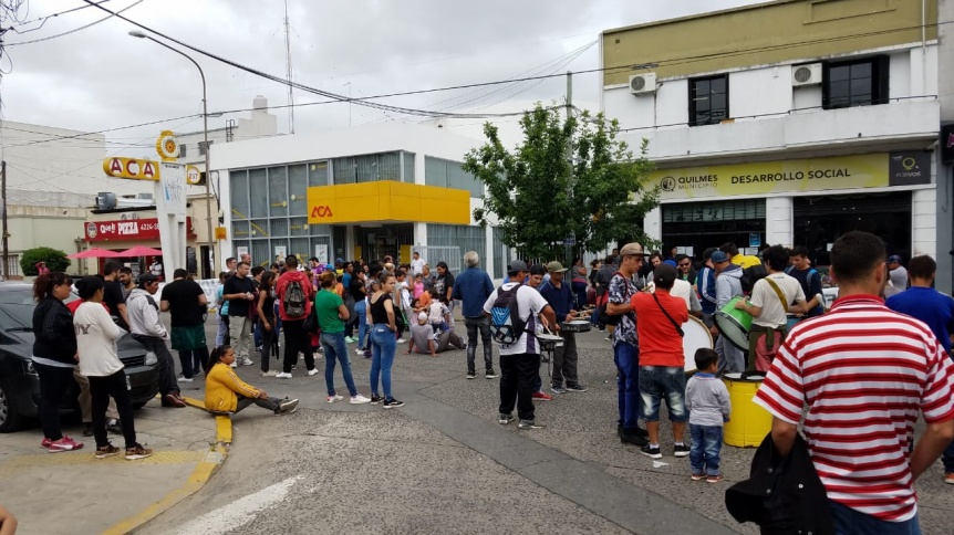 Integrantes de 40 comedores marcharon por Quilmes para exigir alimentos