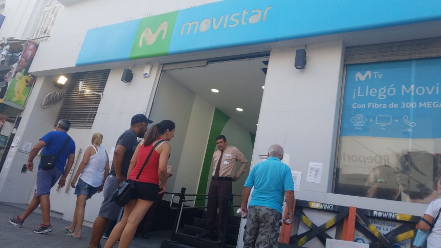 Usuarios criticaron el paro en Movistar Quilmes: Esto es una agresin