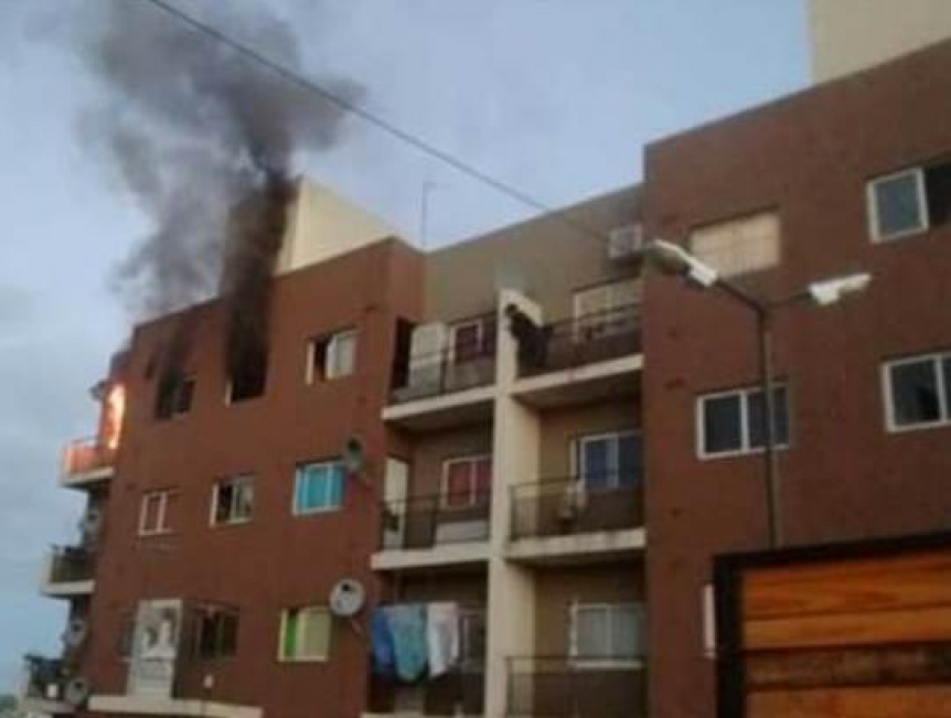 Incendio en un departamento del barrio Memoria y Justicia de Ezpeleta