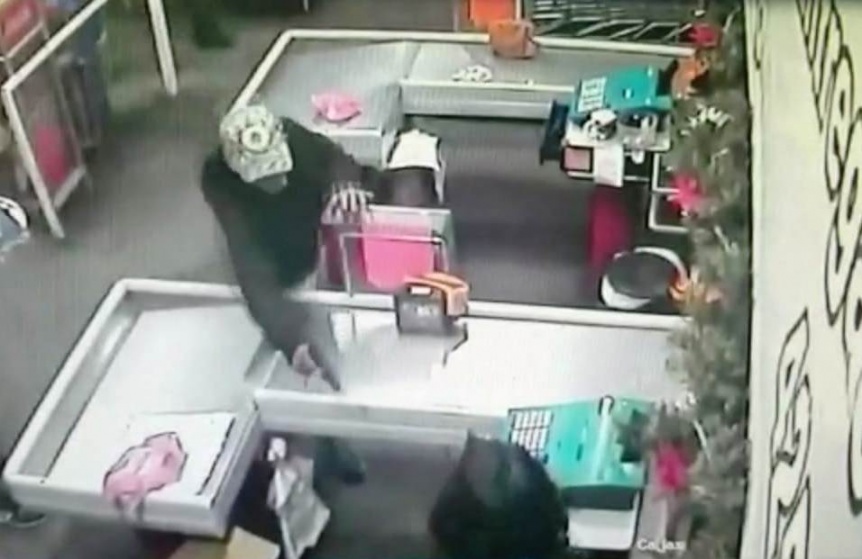 Ataque mafioso chino a supermercadista local en Solano