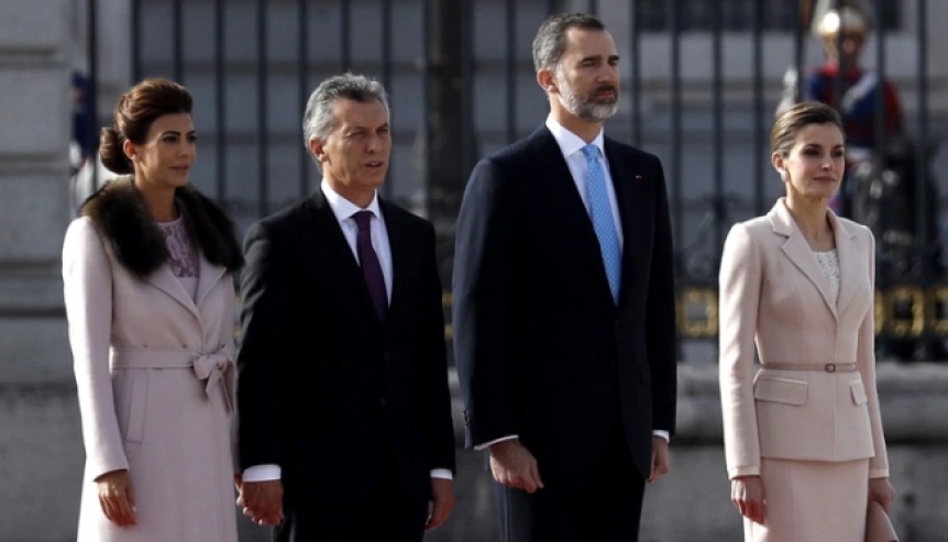 Los reyes de Espaa llegaron a la Argentina para su primera visita de Estado al pas