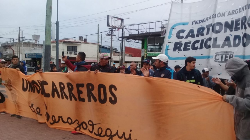 Carreros protestaron en Berazategui contra la prohibicin de la traccin a sangre