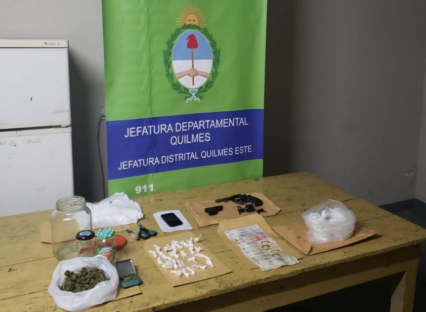 Arrestaron a mujer acusada por narcomenudeo en Bernal Este
