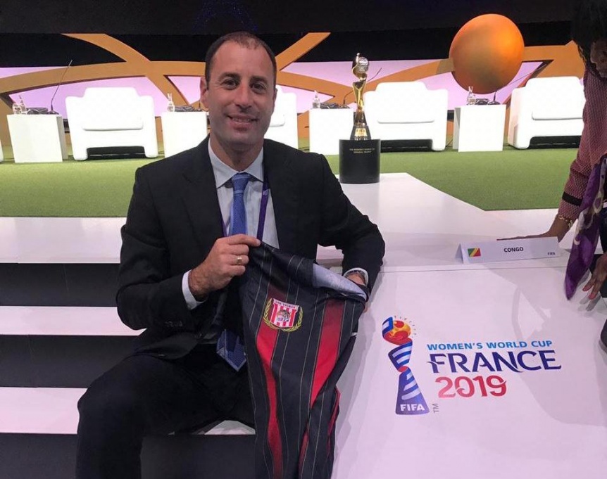 Exhiben la camiseta de Los Tigres de Pltanos en el Mundial de Francia