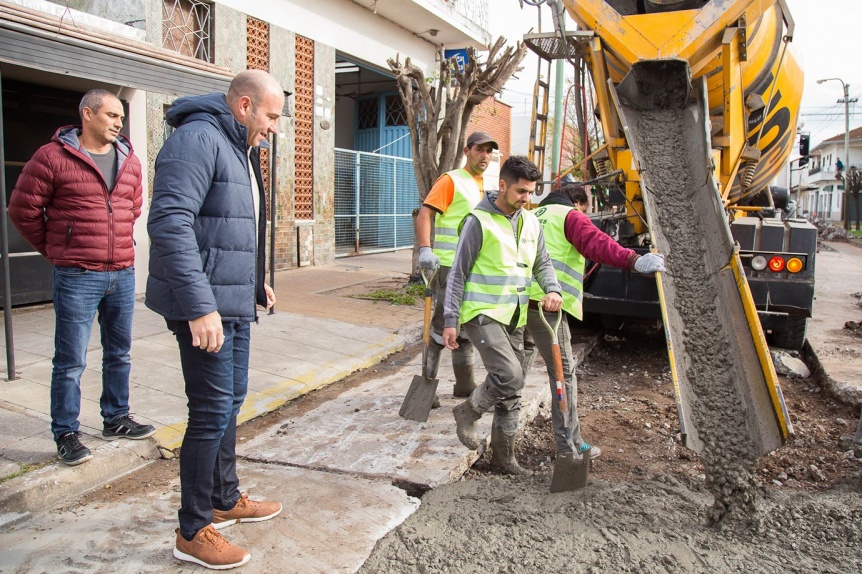 Tareas de reparacin del pavimento en Ezpeleta