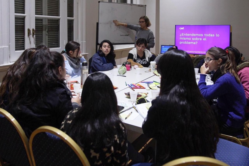 Nueva jornada del taller “Clubes de chicas en tecnología”